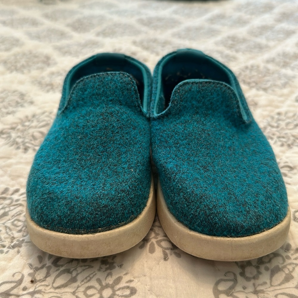 Toddler Allbirds, size 7.